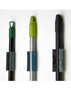 Para escobas y traperos